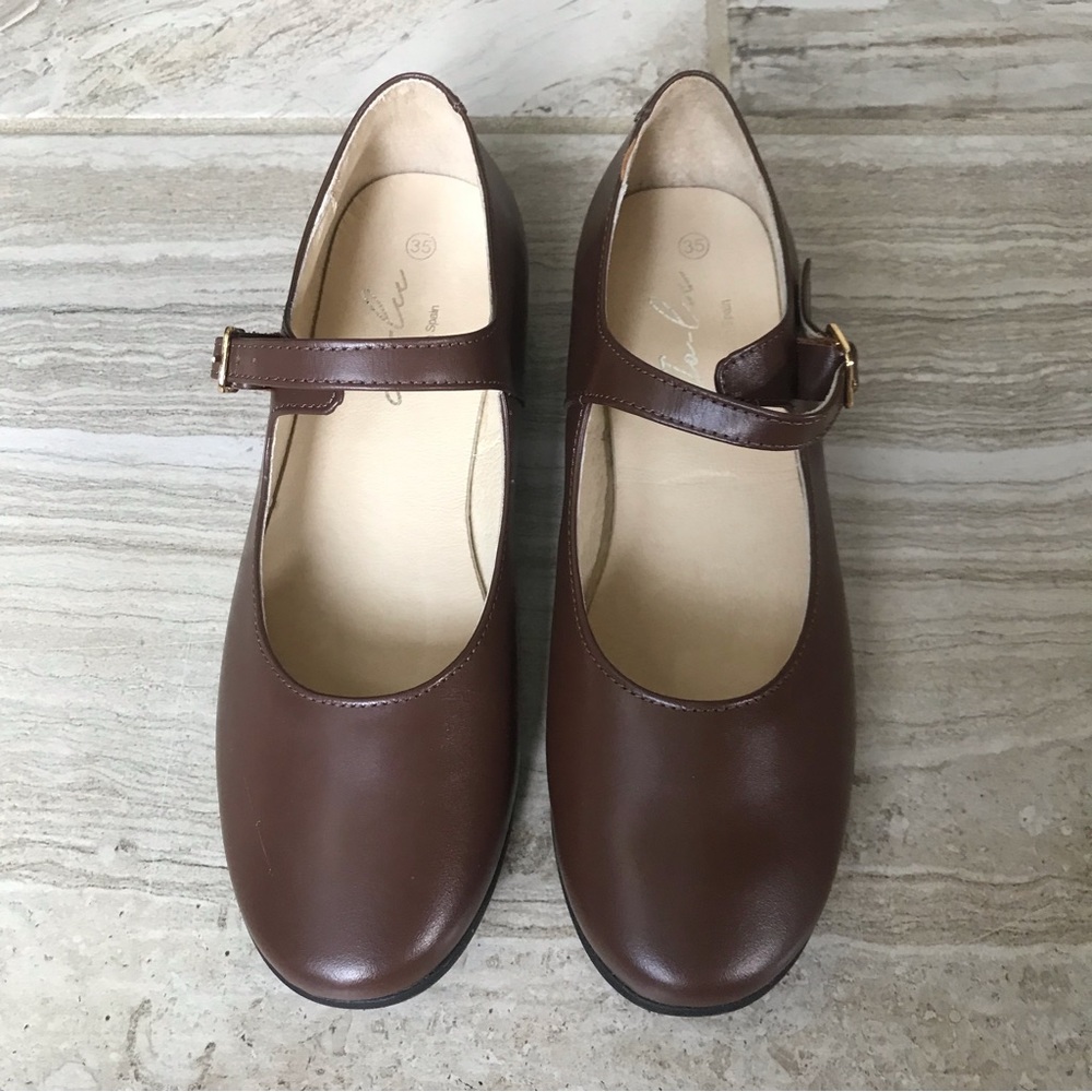 NWOB Jolee Brown Leather Mary Jane, Size 35 EU or 3.5 US.